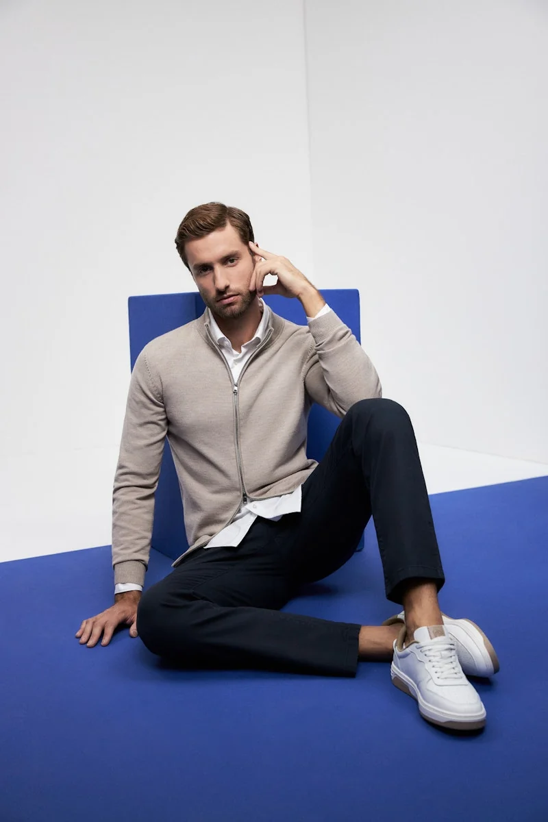 Man in elegante vrijetijdskleding uit de collectie van Gigolo